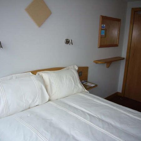 Rosemount Hotel Heathrow Hounslow Buitenkant foto