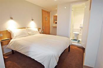 Rosemount Hotel Heathrow Hounslow Buitenkant foto