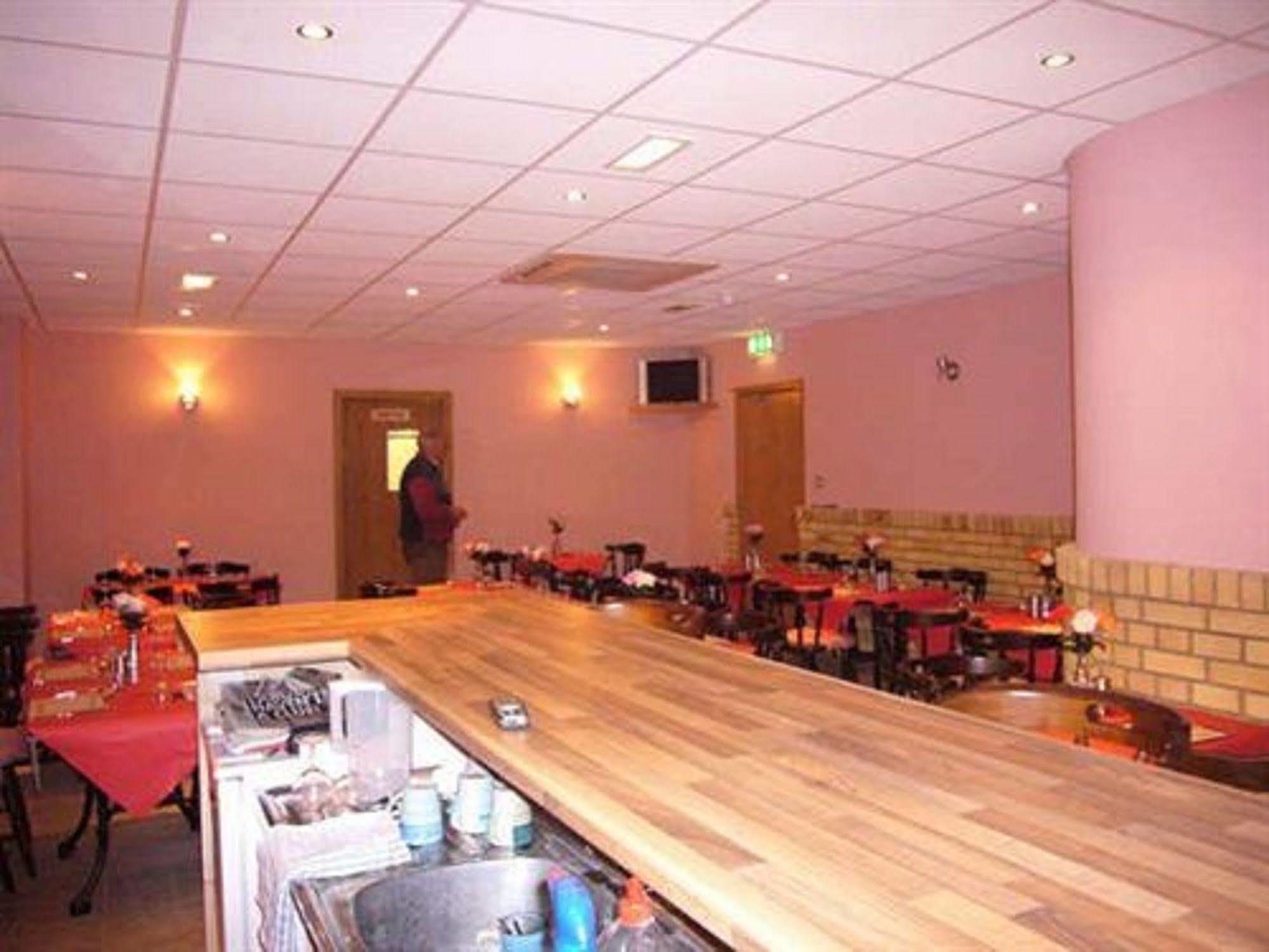 Rosemount Hotel Heathrow Hounslow Buitenkant foto