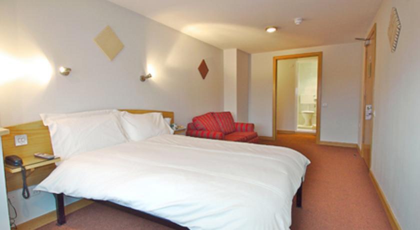 Rosemount Hotel Heathrow Hounslow Kamer foto